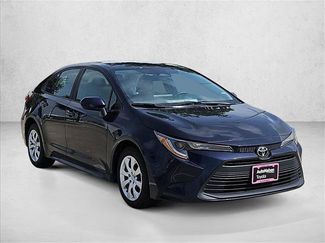 Used 2024 Toyota Corolla LE FWD video 3