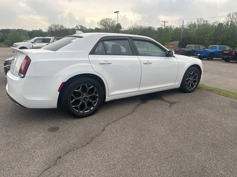 Used 2017 Chrysler 300 S image 6