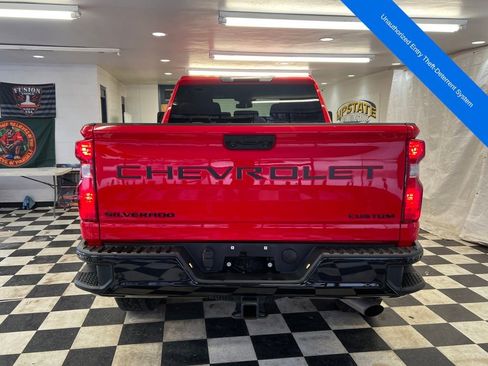 Used 2024 Chevrolet Silverado 2500 Custom w/ Custom Value Package image 16
