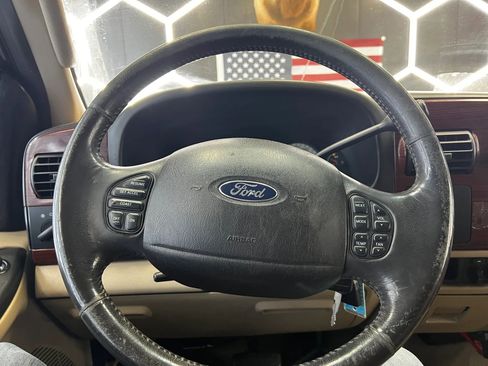 Used 2006 Ford F250 Lariat RWD image 13