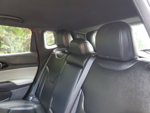 Used 2025 Jeep Compass Limited AWD/4WD image 11