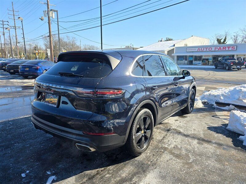 Used 2019 Porsche Cayenne AWD/4WD image 3