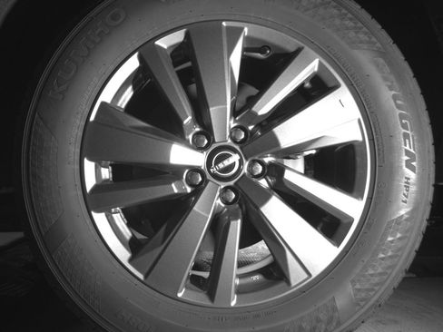 Used 2025 Nissan Pathfinder SV FWD image 14