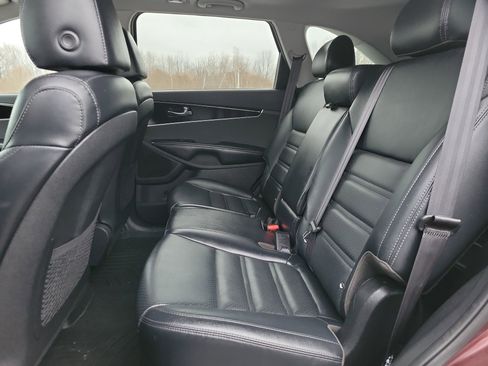 Used 2020 Kia Sorento EX image 16