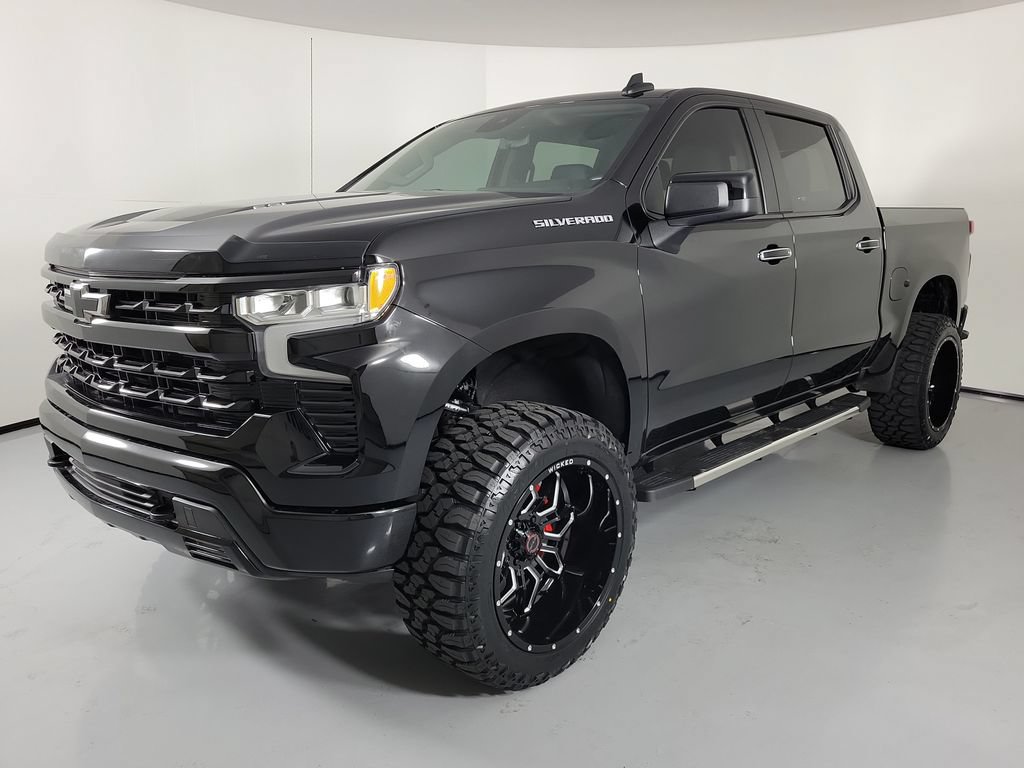 Used 2025 Chevrolet Silverado 1500 RST w/ Convenience Package II AWD/4WD image 2