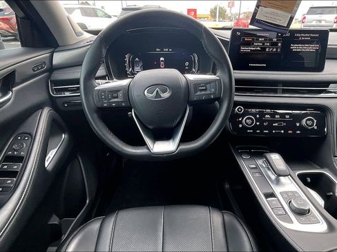 Certified 2025 INFINITI QX60 Luxe w/ Cargo Package FWD image 7