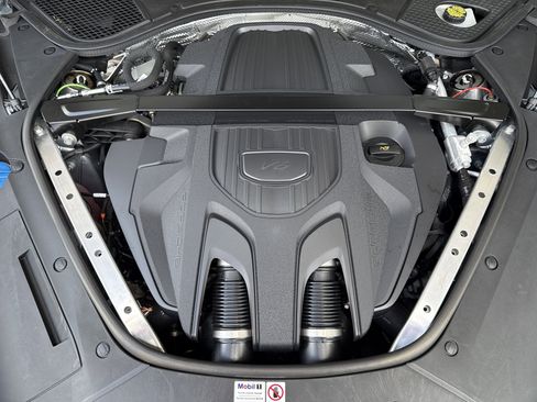 Used 2023 Porsche Panamera Platinum Edition image 15