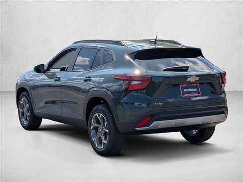 New 2026 Chevrolet Trax LT w/ Driver Confidence Package FWD image 9