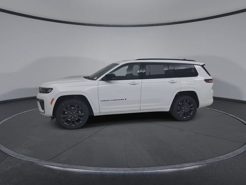 New 2026 Jeep Grand Cherokee L Limited AWD/4WD image 7