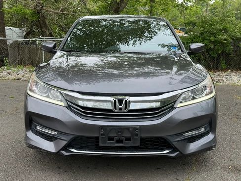 Used 2017 Honda Accord Sport image 2