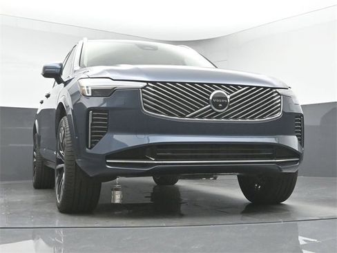 New 2026 Volvo XC90 B6 Ultra image 38