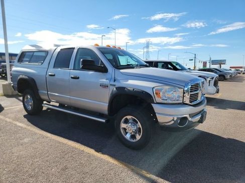 Used 2009 Dodge Ram 2500 Truck SLT w/ Popular Equipment Group AWD/4WD image 3