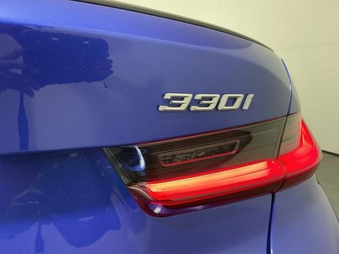 Certified 2025 BMW 330i Sedan w/ M Sport Package RWD image 31