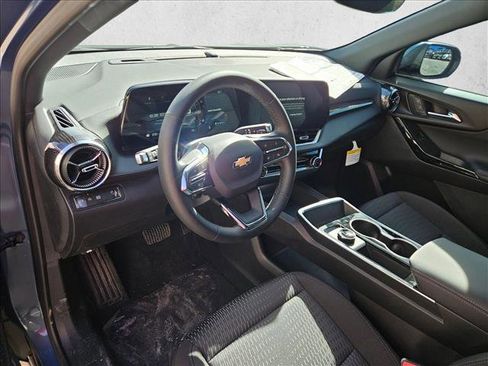 New 2026 Chevrolet Equinox LT w/ Safety and Technology Package FWD image 3