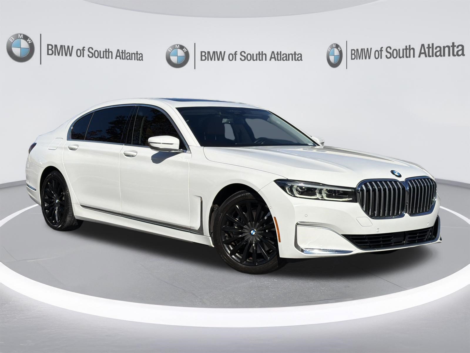 Used 2021 BMW 740i w/ Luxury Rear Seating Package RWD image 2