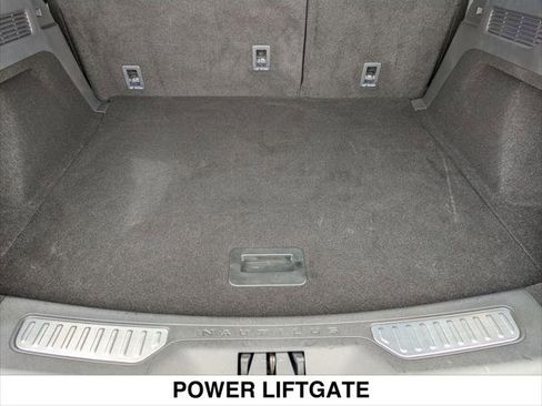 Used 2024 Lincoln Nautilus Reserve w/ Jet Appearance Package (87T) image 24