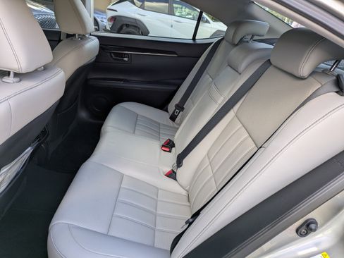 Used 2018 Lexus ES 350 image 16