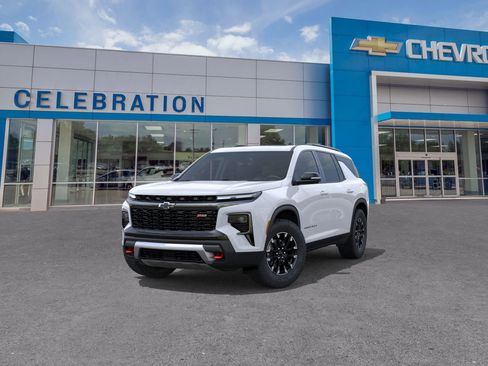 New 2026 Chevrolet Traverse Z71 w/ Enhanced Driving Package AWD/4WD image 8
