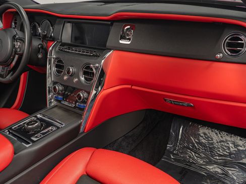 Used 2020 Rolls-Royce Cullinan AWD/4WD image 14