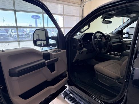 Used 2021 Ford F250 XLT w/ XLT Value Package image 10