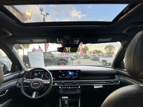 Used 2025 Hyundai Santa Cruz Limited image 30