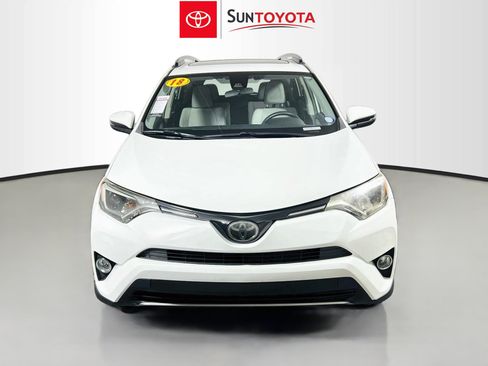Used 2018 Toyota RAV4 XLE FWD image 10