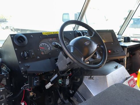 Used 2019 Ford E-450 and Econoline 450 Super Duty RWD image 18
