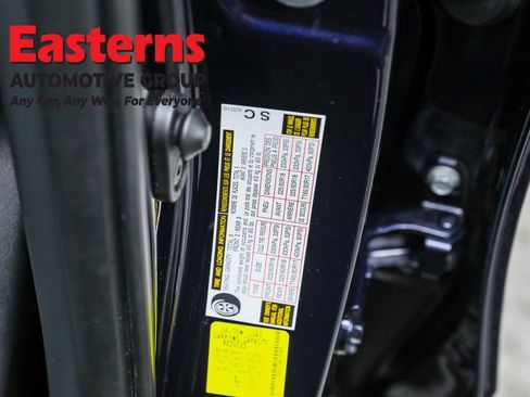 Used 2024 Toyota Venza LE image 33