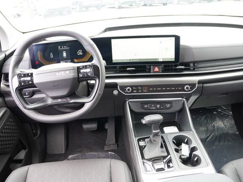 New 2027 Kia Carnival EX FWD image 13