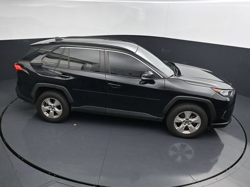 Used 2020 Toyota RAV4 XLE w/ Convenience Package AWD/4WD image 17