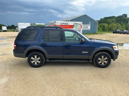 Used 2006 Ford Explorer XLT AWD/4WD image 5