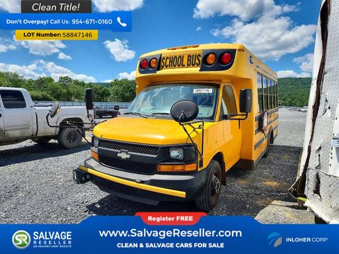 Used 2010 Chevrolet Express 3500 Extended w/ School Bus Package RWD image 3