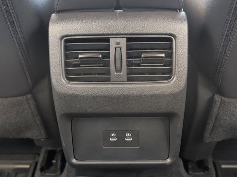 Used 2024 Nissan Rogue SL FWD image 24