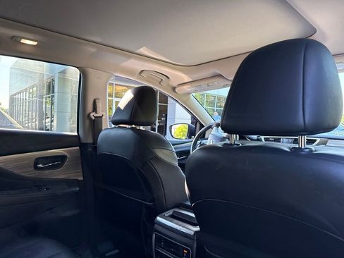 Used 2018 Nissan Murano Platinum w/ Cargo Package AWD/4WD image 10