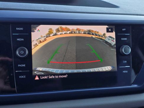 Used 2022 Volkswagen Taos SE w/ Panoramic Sunroof Package image 30