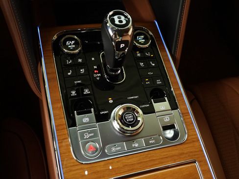 Used 2021 Bentley Flying Spur W12 w/ First Edition Specification AWD/4WD image 14