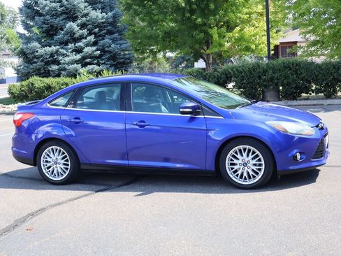 Used 2014 Ford Focus Titanium FWD image 2