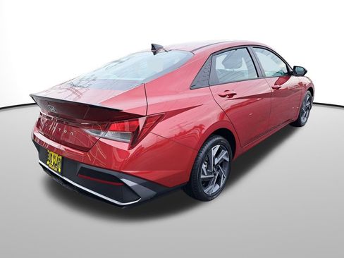 New 2025 Hyundai Elantra Sport image 6