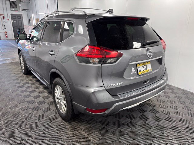 Used 2017 Nissan Rogue SV w/ SV Premium Package AWD/4WD image 4