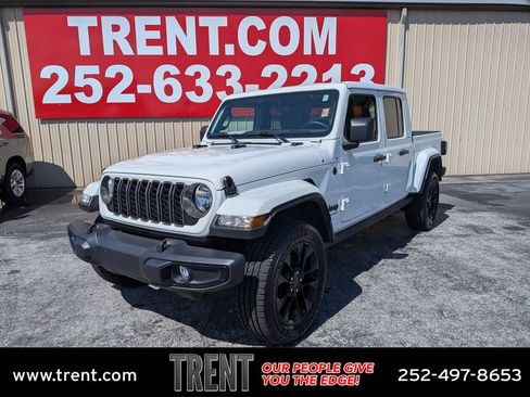 Used 2025 Jeep Gladiator Sport AWD/4WD image 1
