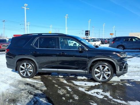 Used 2023 Honda Pilot Elite image 6