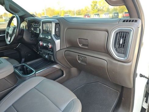 Used 2022 GMC Sierra 1500 SLT w/ SLT Premium Plus Package AWD/4WD image 29