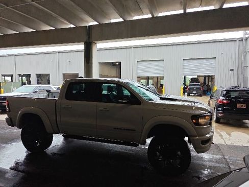 Used 2022 RAM 1500 Big Horn AWD/4WD image 1