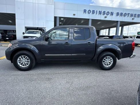 Used 2015 Nissan Frontier SV RWD image 8