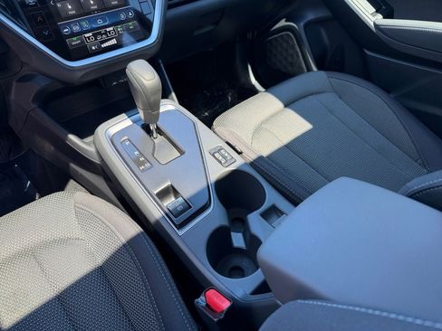 Used 2024 Subaru Crosstrek 2.0i Premium AWD/4WD image 18