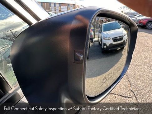 Certified 2025 Subaru Forester Limited image 10