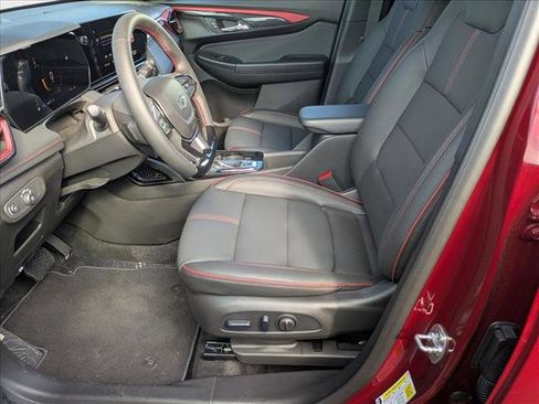 New 2025 Chevrolet TrailBlazer RS w/ Convenience Package AWD/4WD image 4