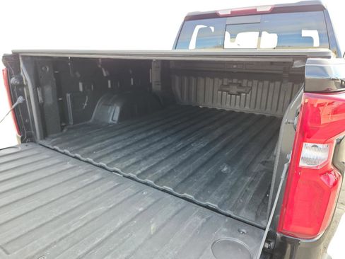 Used 2021 Chevrolet Silverado 1500 LT Trail Boss w/ Convenience Package II image 23