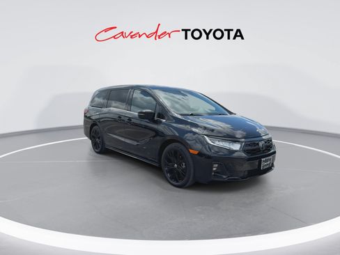 Used 2025 Honda Odyssey Sport-L image 2