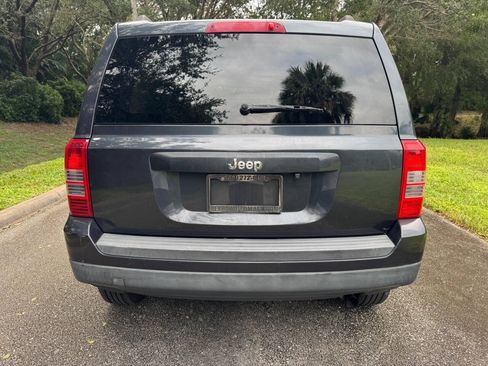 Used 2015 Jeep Patriot Sport w/ Power Value Group FWD image 6
